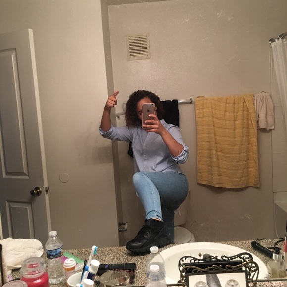 Meet your Posher, Evie - Picture 1 of 1